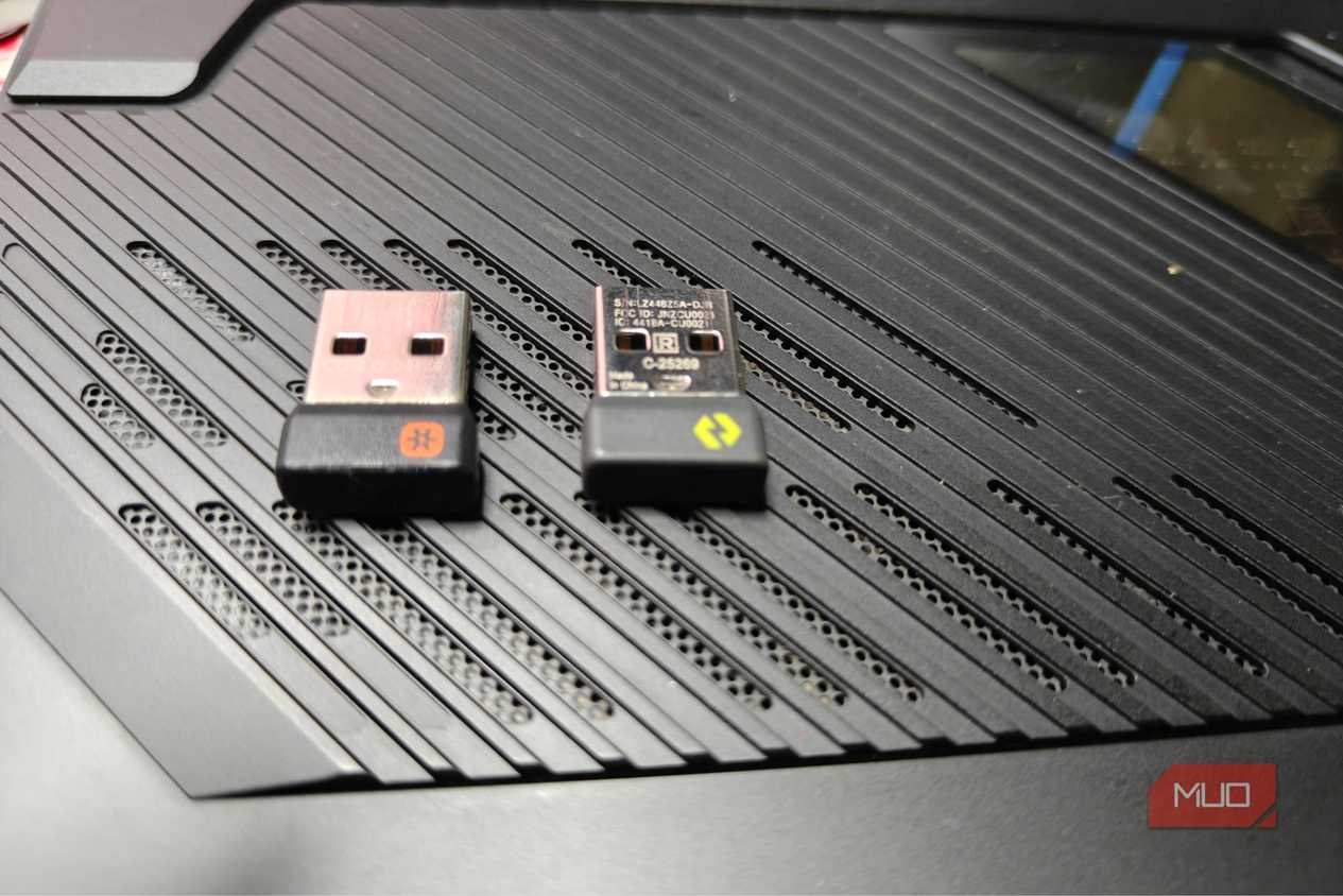 Comparing two Logitech dongles