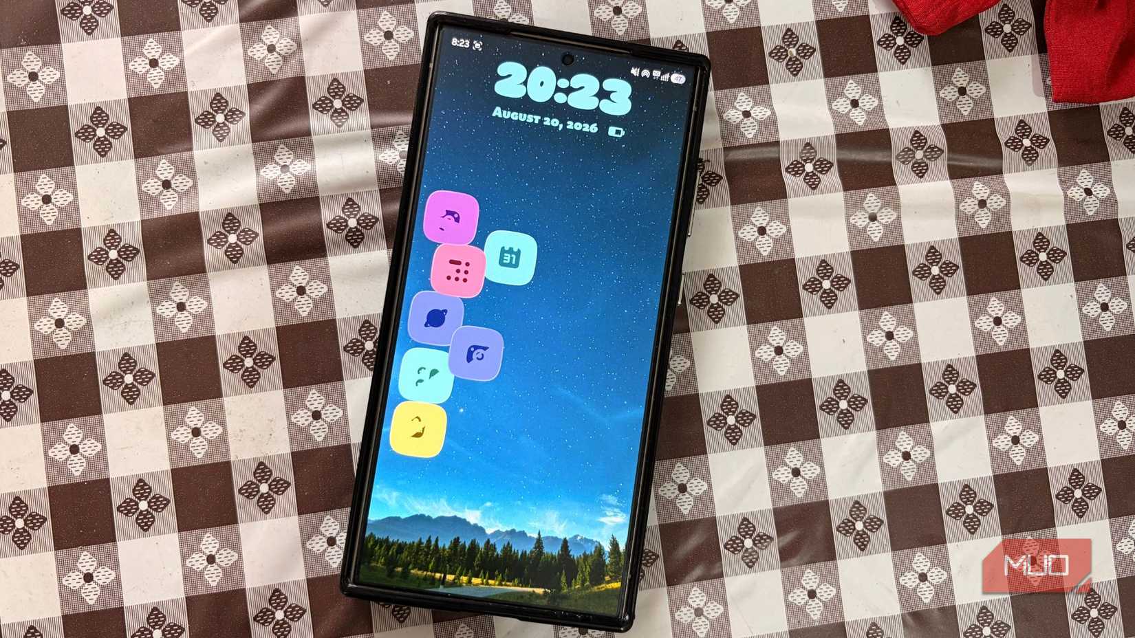 Mango Launcher physics layout theme