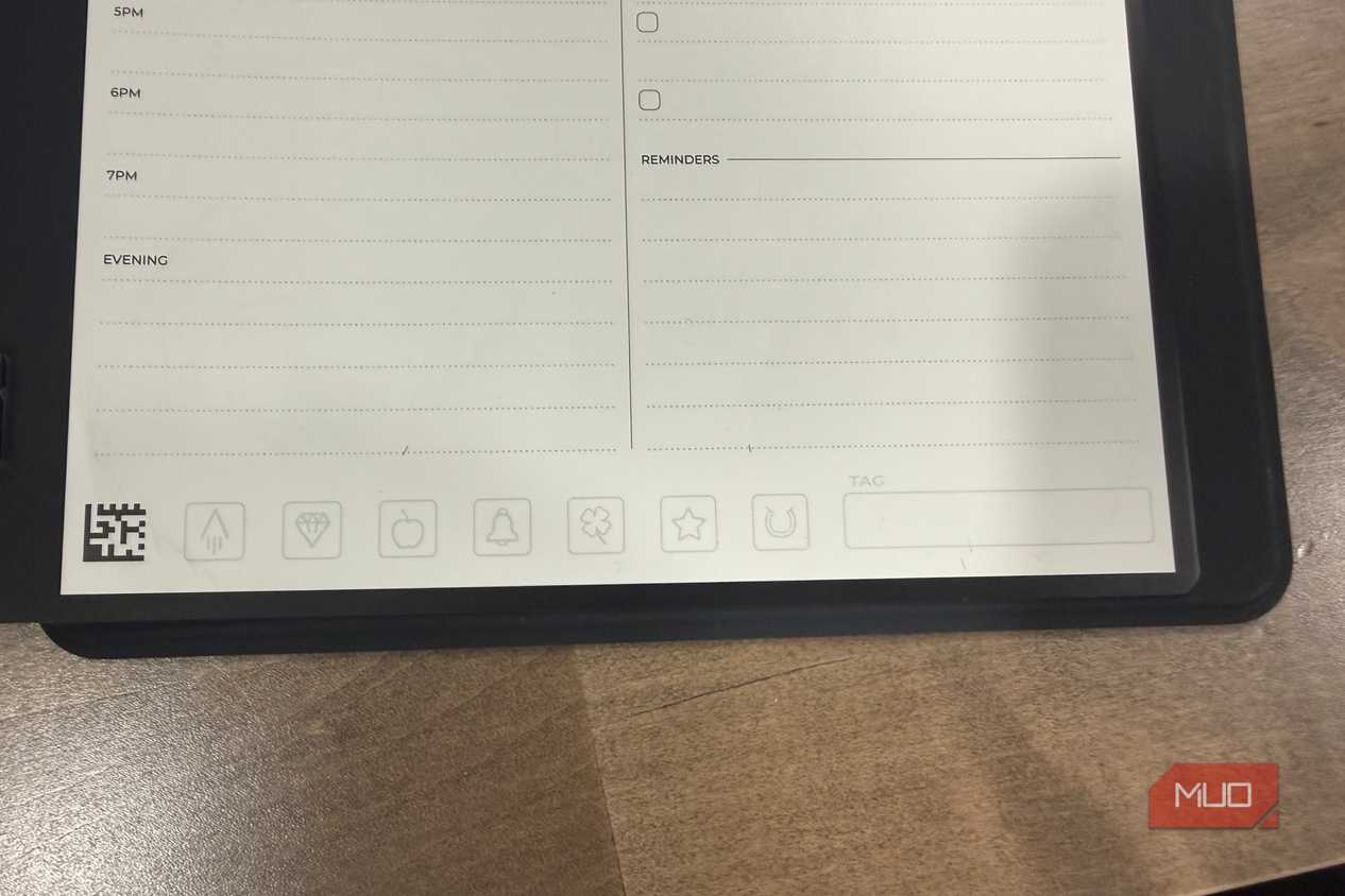 rocketbook pro 2.0 planner page showing evening reminders and icon row