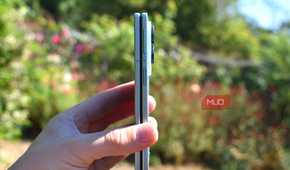 samsung galaxy z fold 8 folded side view showing width.