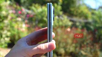 samsung galaxy z fold 8 folded side view showing width.