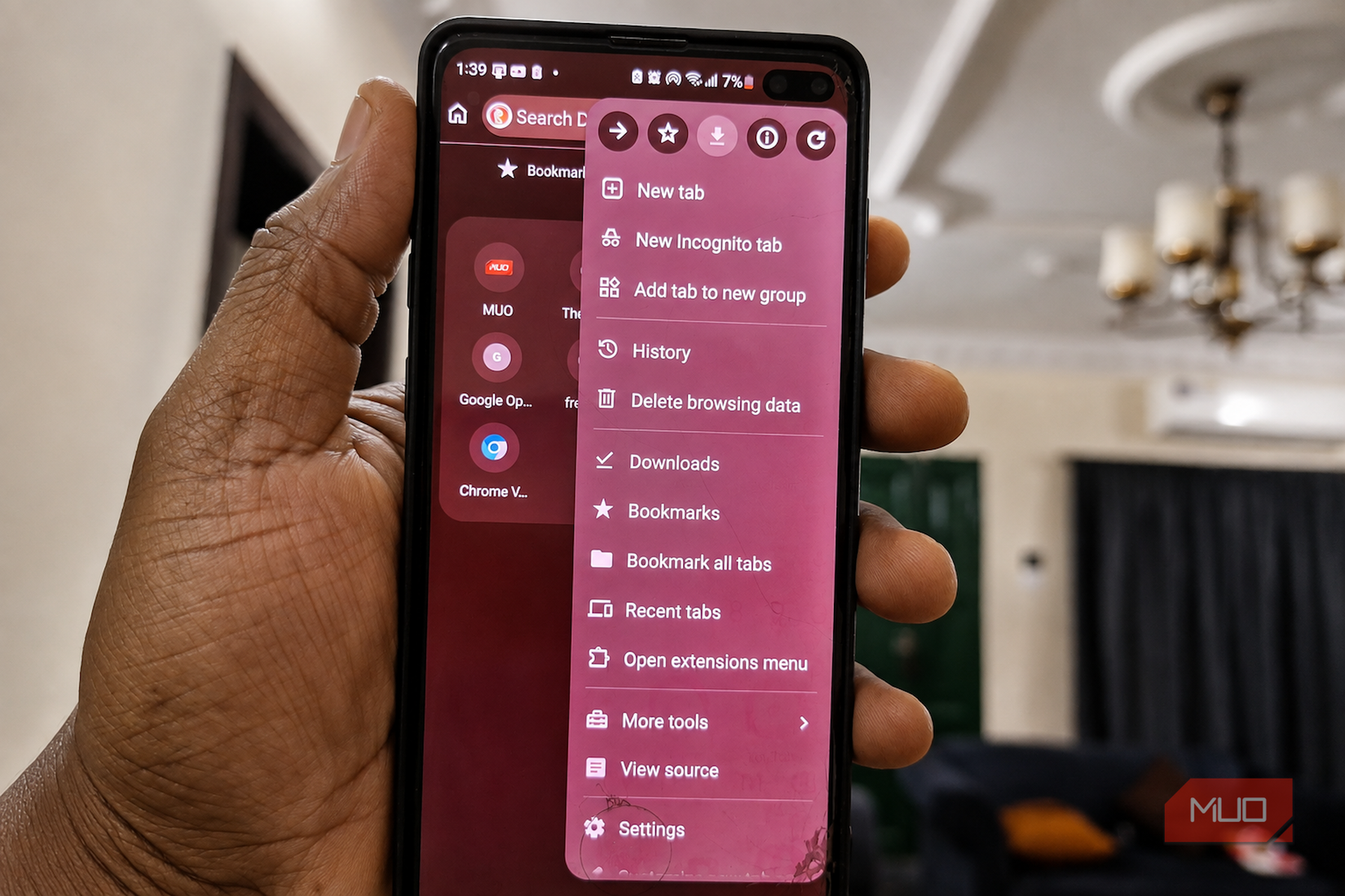 Smartphone displaying Cromite browser menu options.
