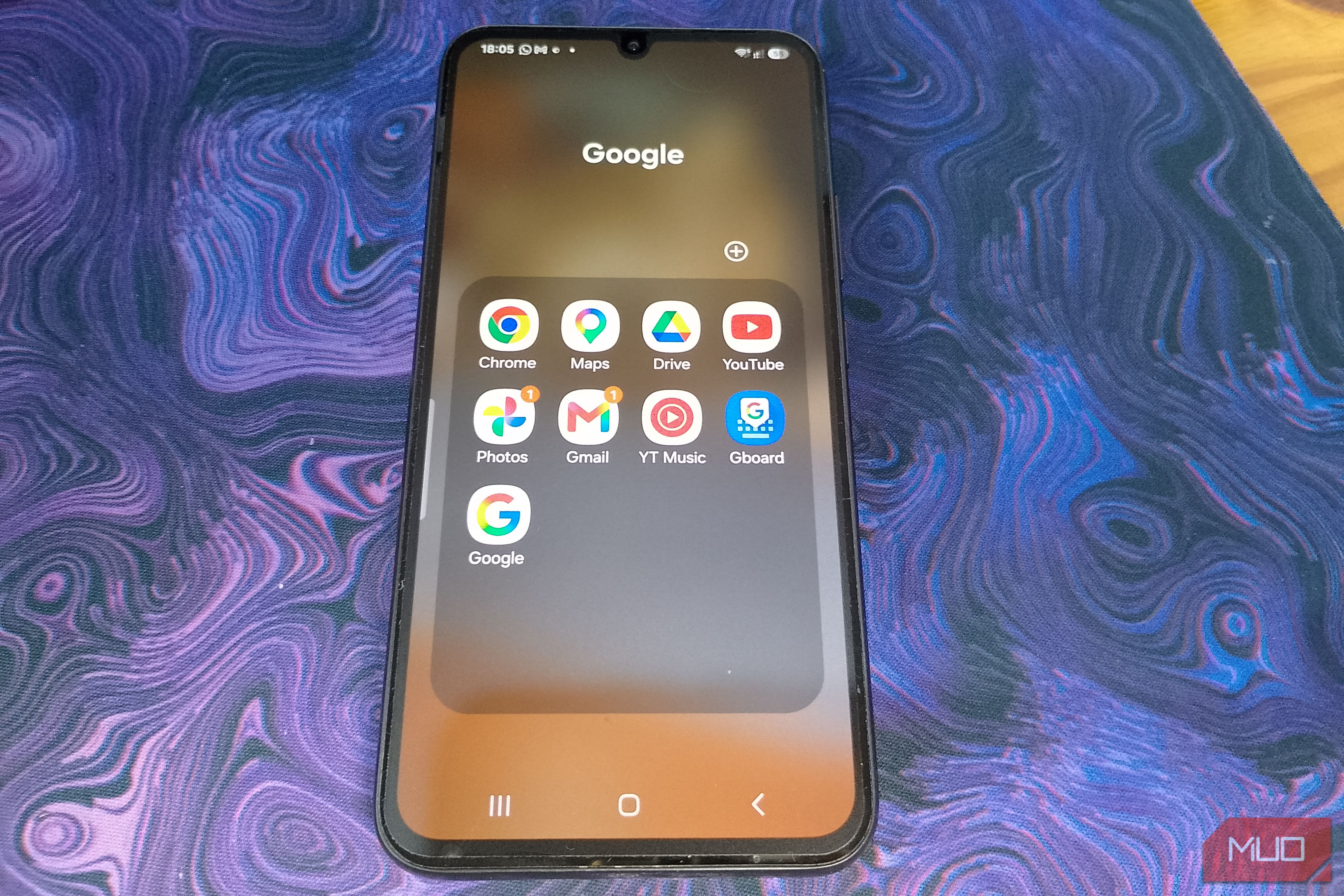 Samsung Galaxy Google folder with Chrome, Maps, Drive, Gmail, YouTube, and other Google apps grouped together
