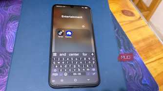 Samsung Galaxy Entertainment folder with TikTok and Paramount+ grouped together on the Home screen