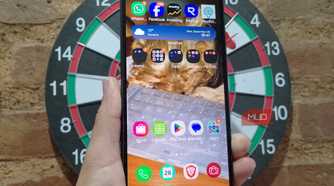 Samsung Galaxy home screen with apps organized into labeled folders, showing a cleaner and less cluttered layout