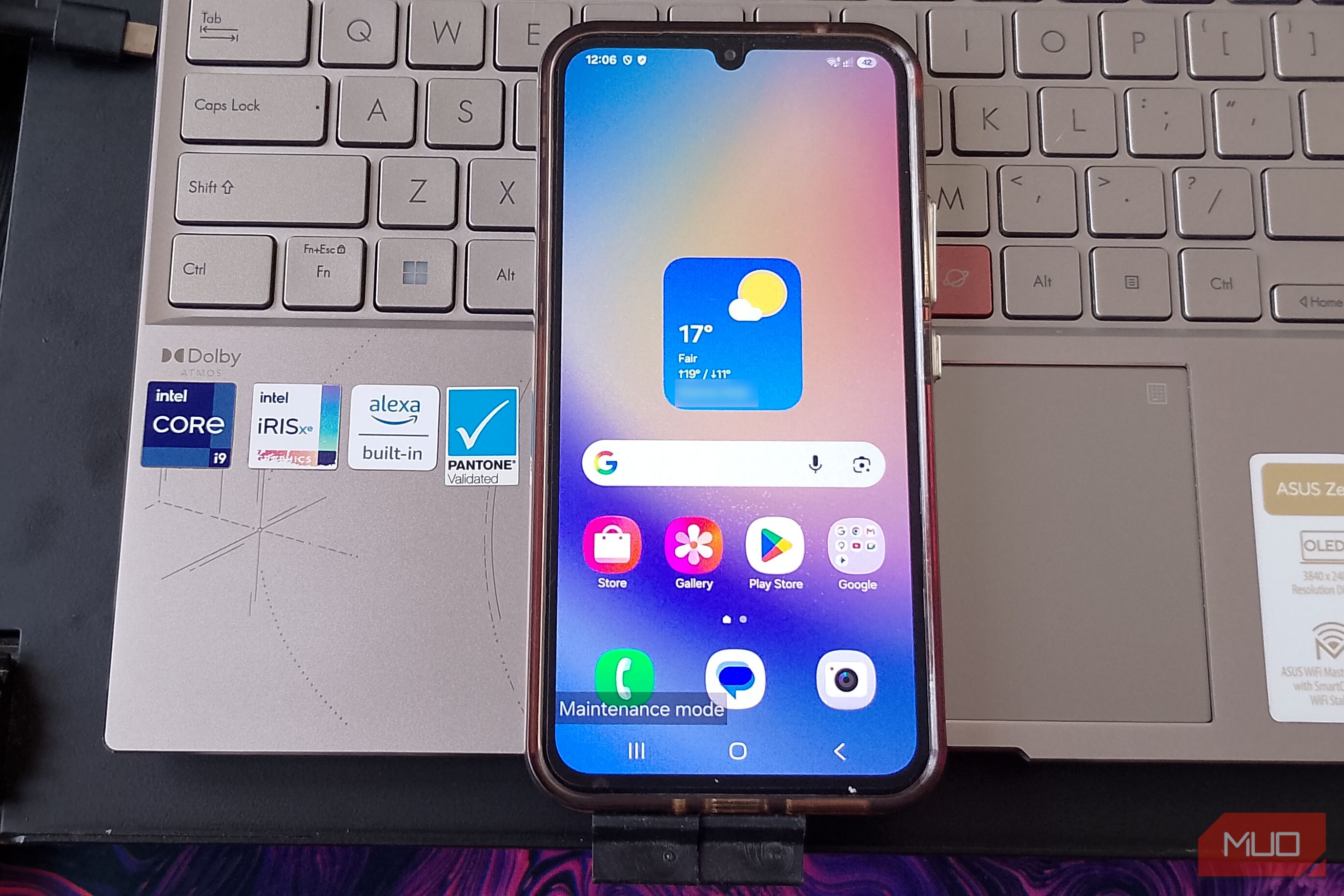 Galaxy home screen in Maintenance Mode with the default wallpaper and Maintenance mode label