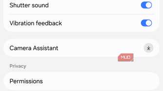 camera assistant with download icon