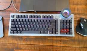 lenovo yoga creative keyboard with logitech mouse