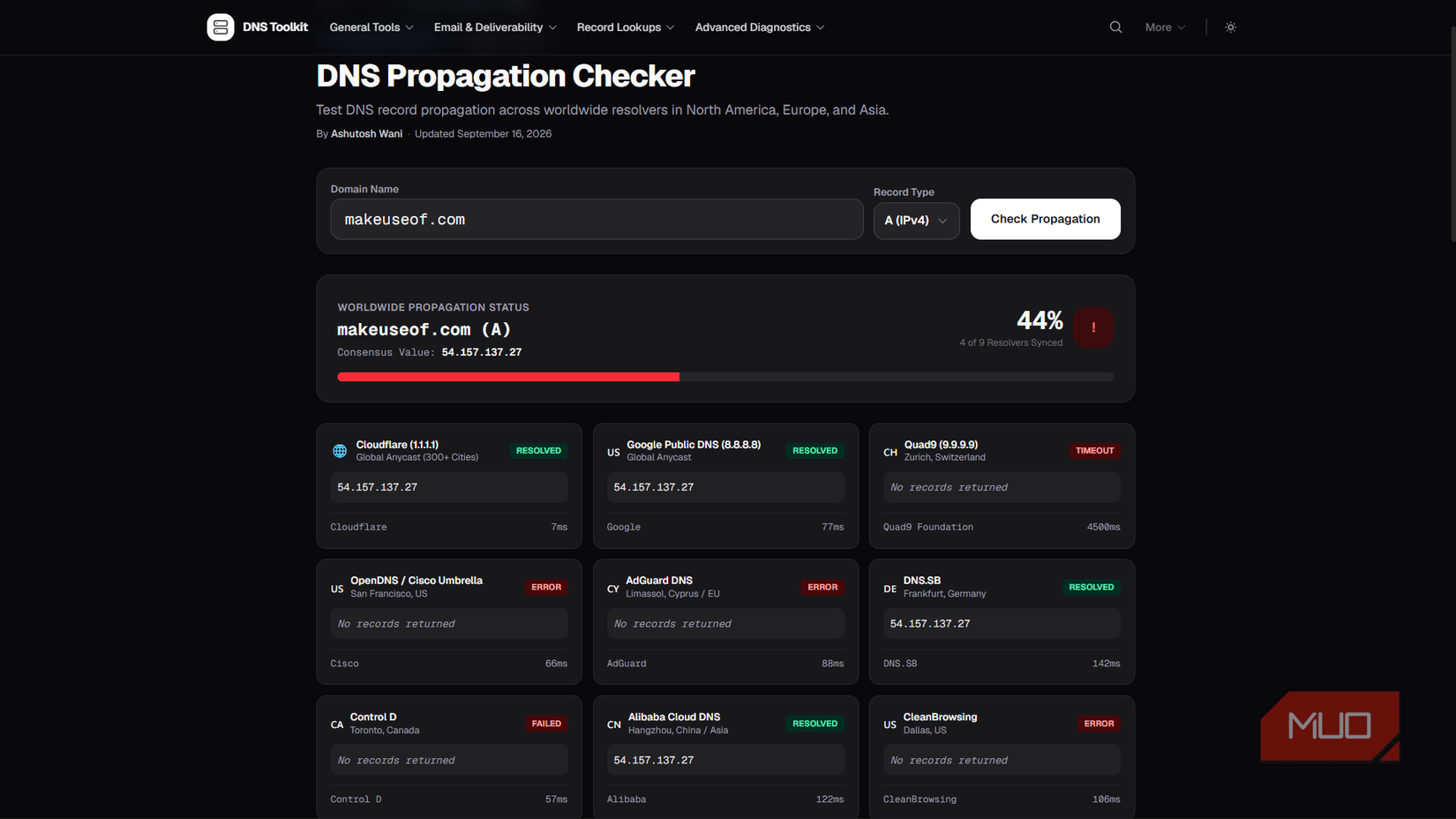 DNS Toolkit checking an A record across multiple public DNS resolvers