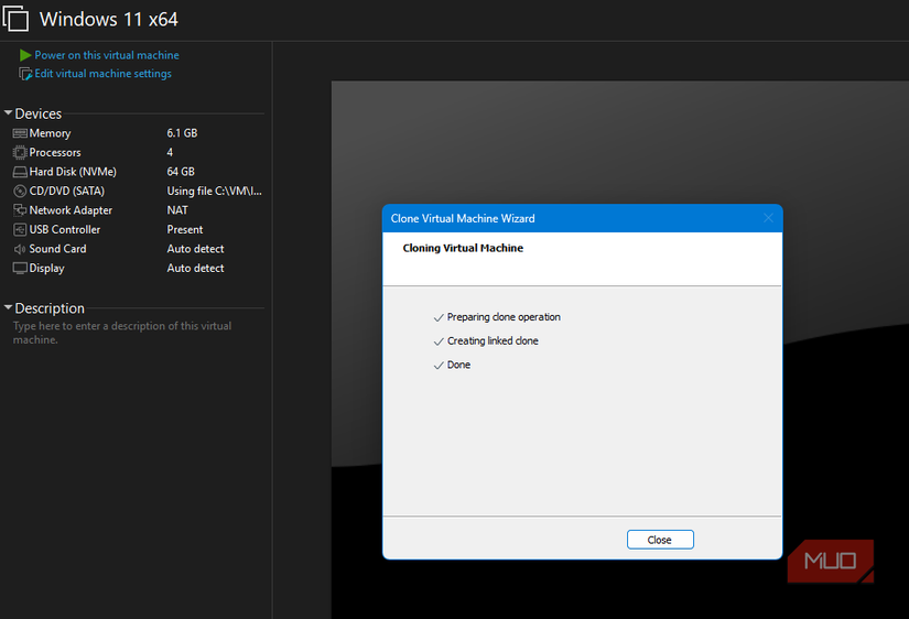 VMware Clone wizard confirming the creation of the first Windows 11 linked clone