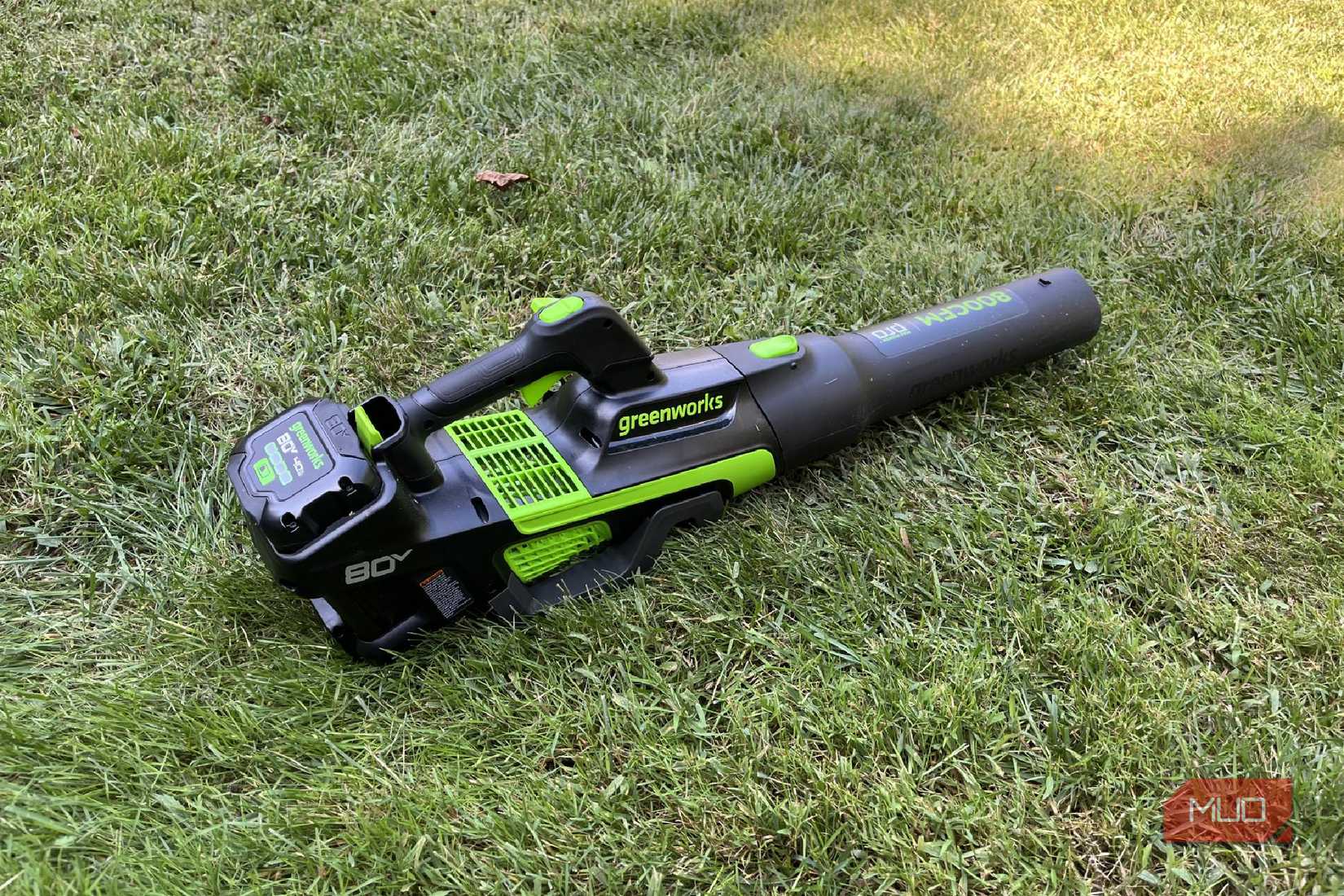 Greenworks 80V 800CFM blower on grass