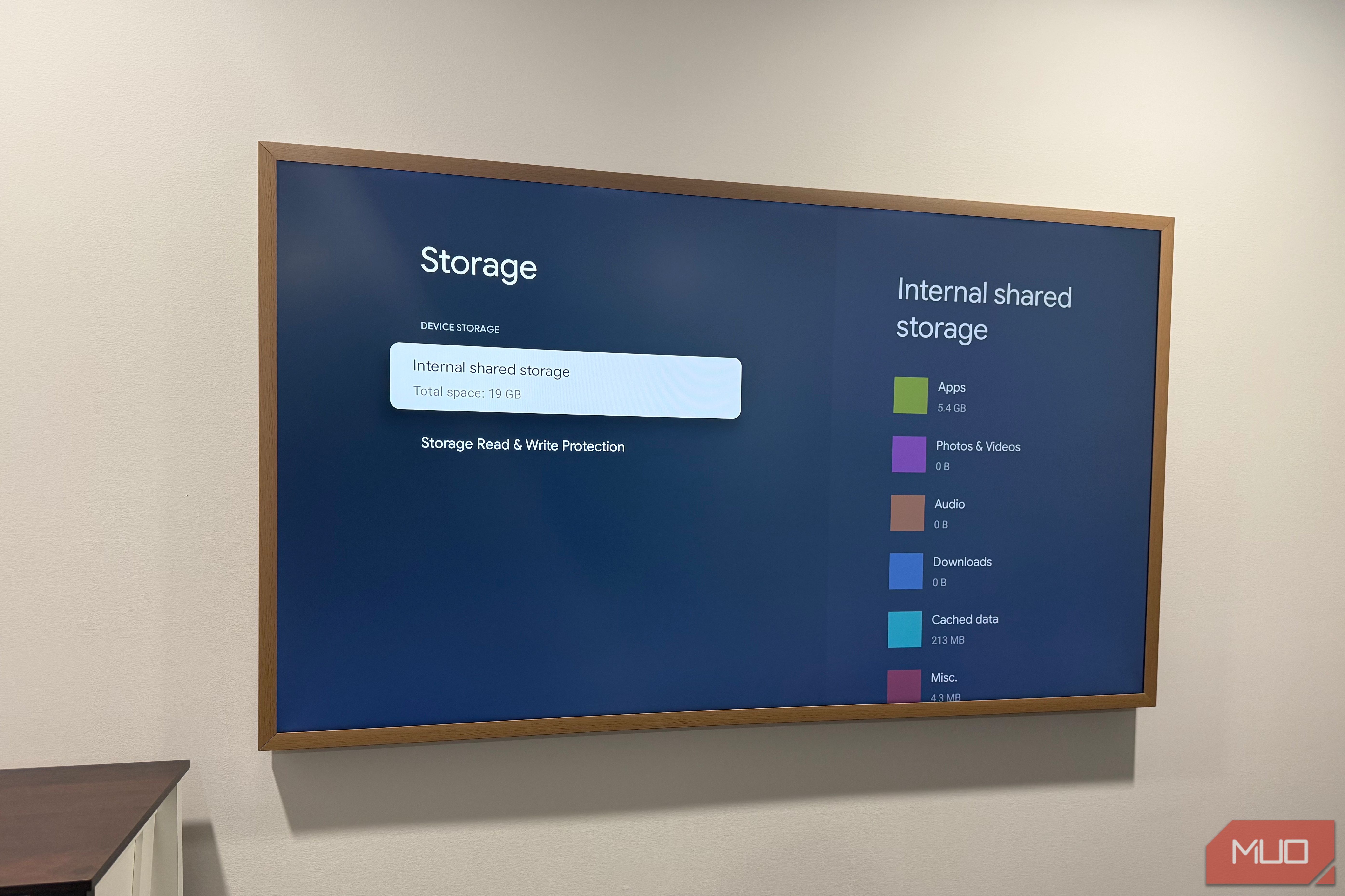 hisense-canvas-tv-internal-storage-breakdown