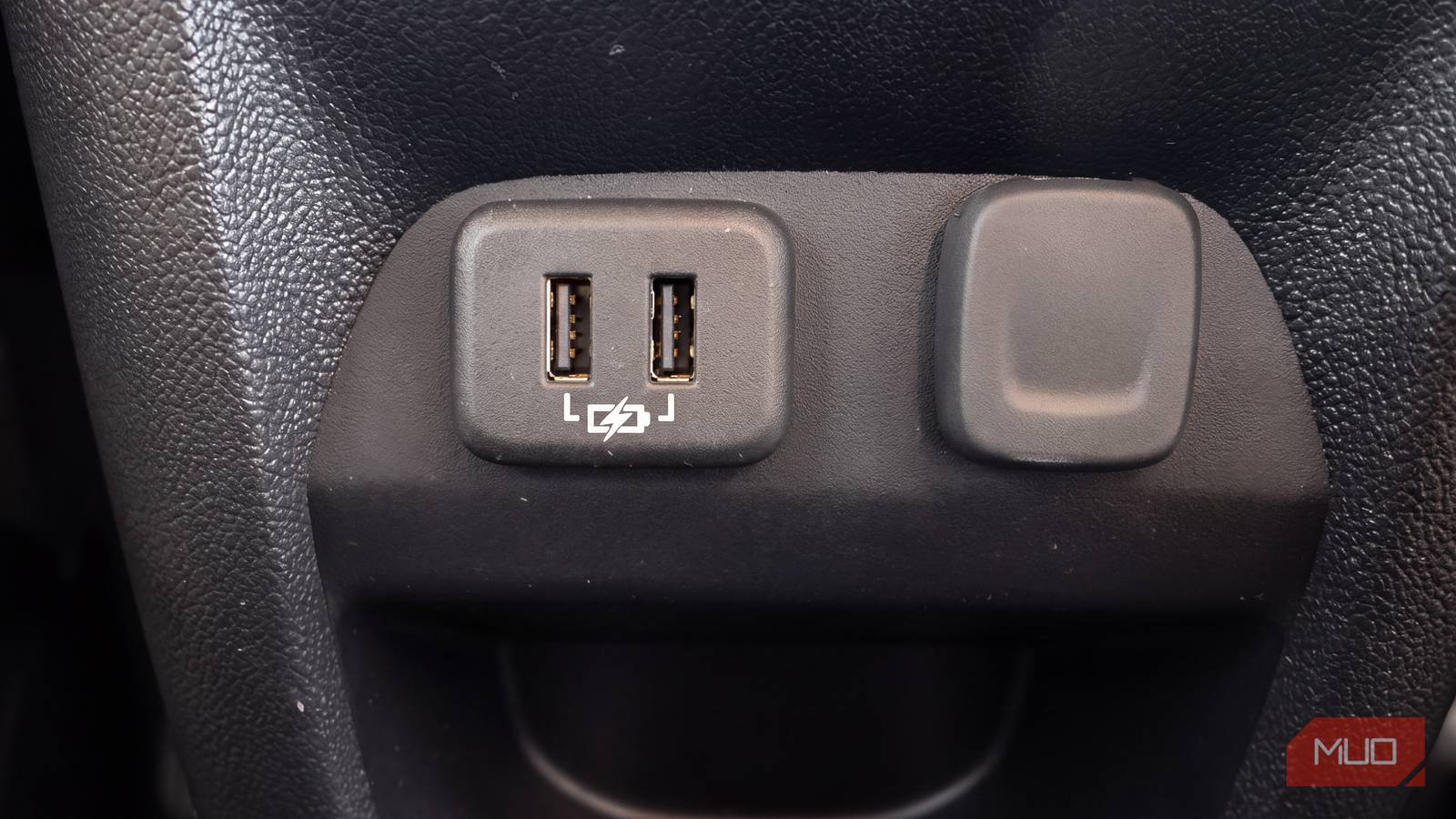 Your car's USB port is probably killing your phone’s charging speed