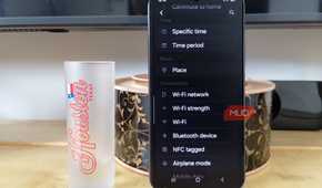 Samsung Galaxy routine trigger options with Place selected under If