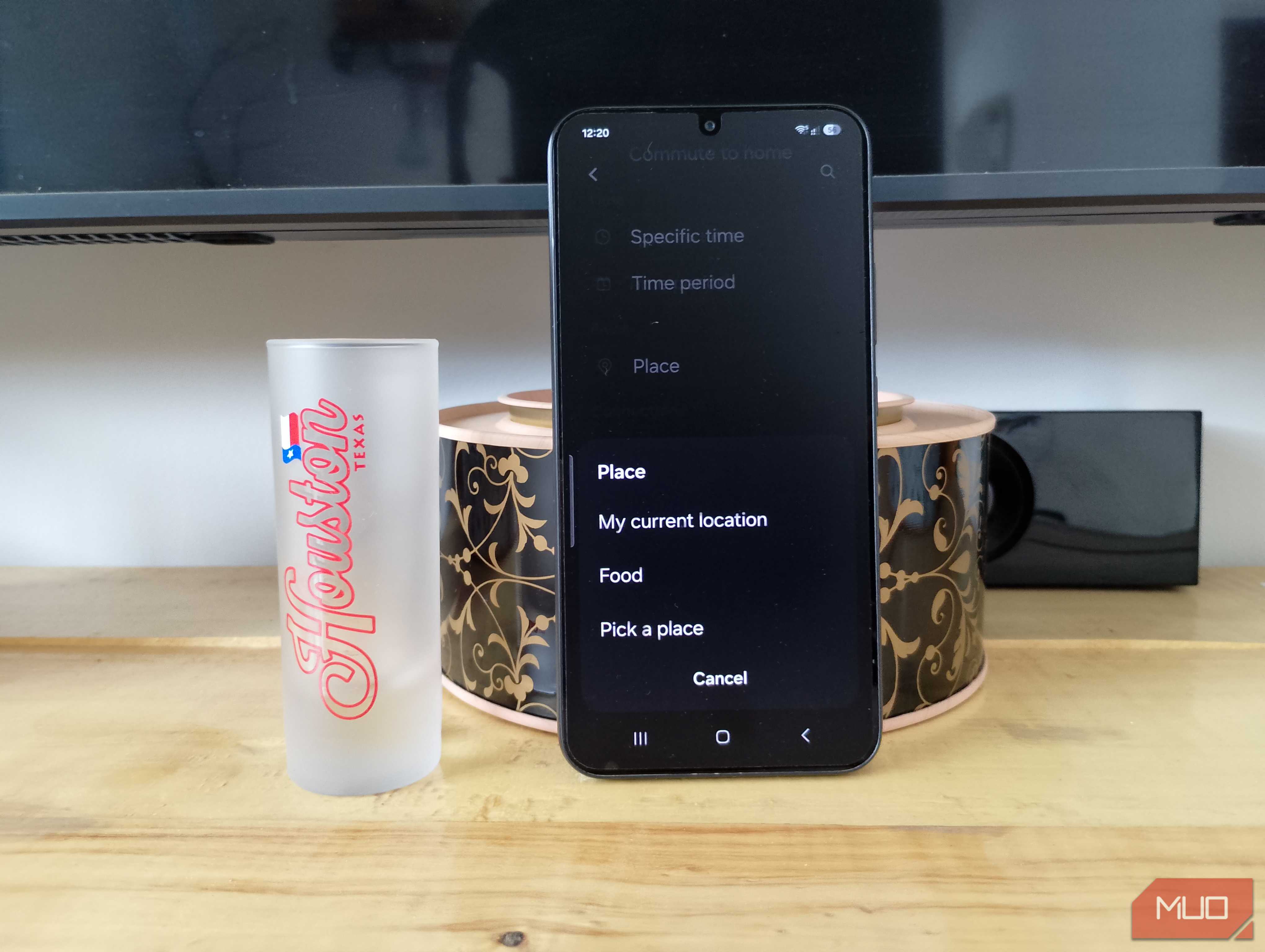 Samsung Galaxy Place options showing current location, saved places, and Pick a place