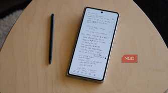 The Moto Pen Ultra being used on the Razr Fold.