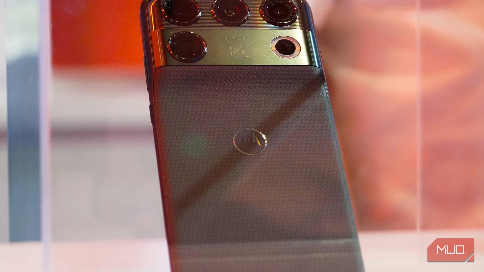 Анонс Motorola Signature 27 презентация Motorola Signature 27 на мероприятии