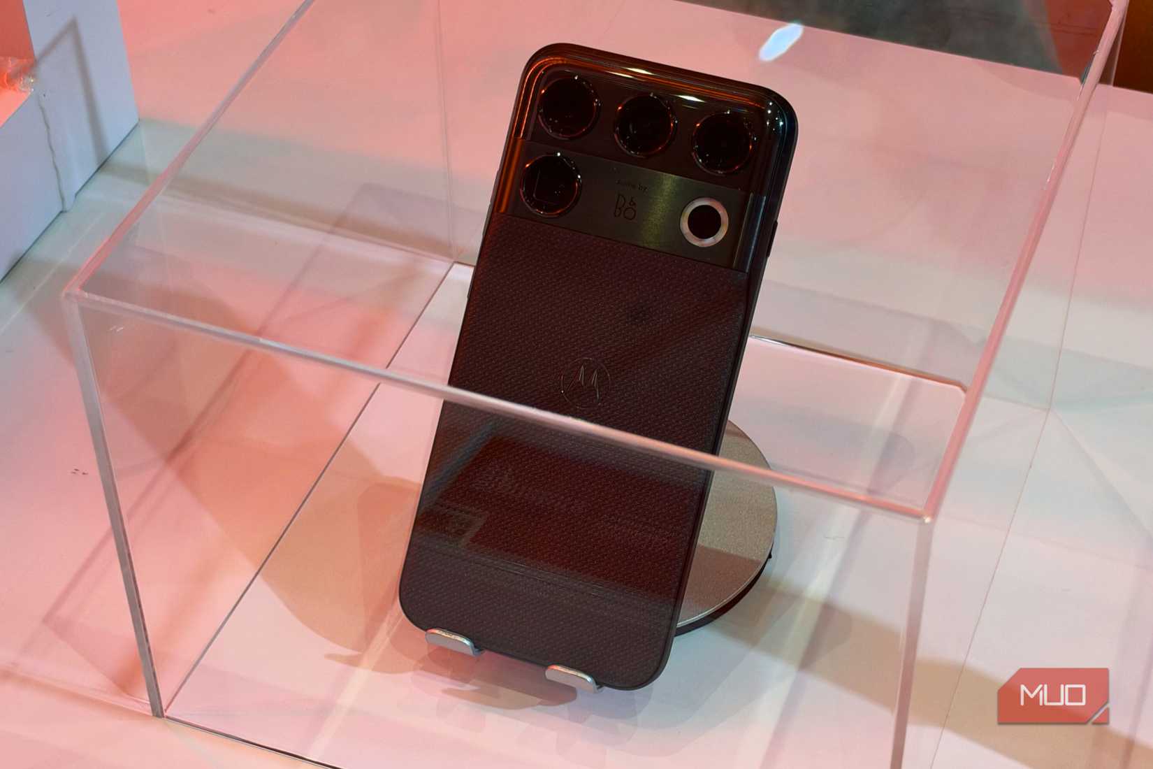 The Motorola Signature 27 in a glass display case at Snapdragon Summit.