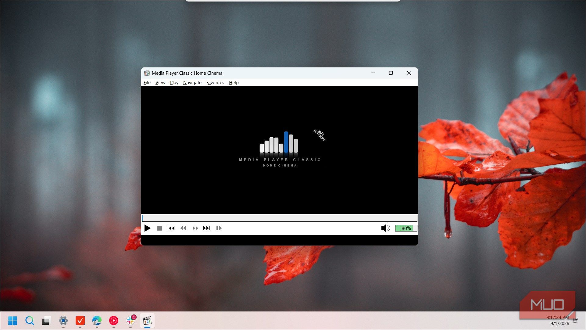 mpc hc media player window with logo splash screen and playback controls