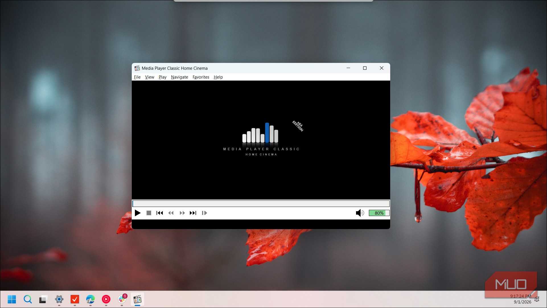 mpc hc media player window with logo splash screen and playback controls