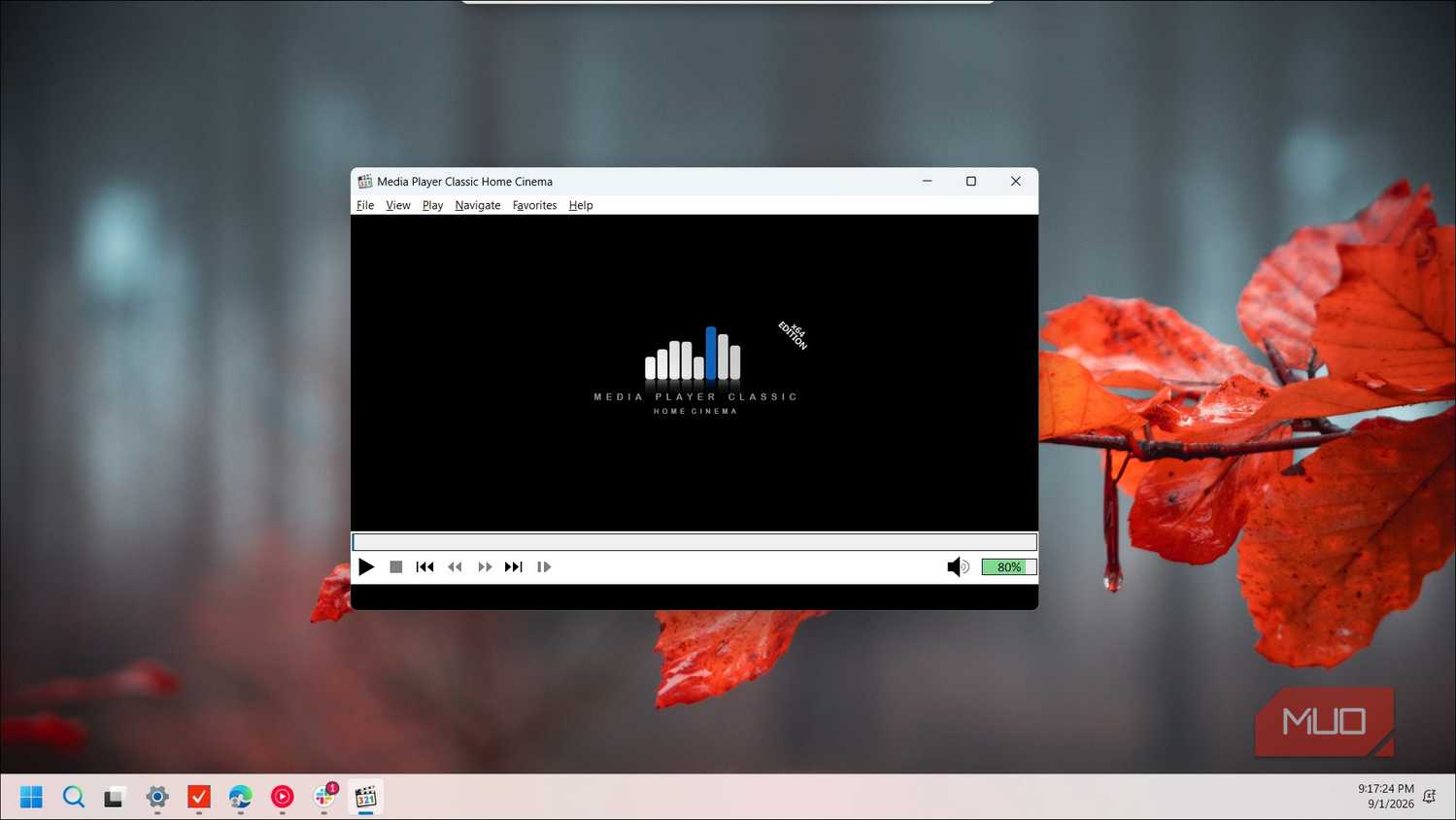 mpc hc media player window with logo splash screen and playback controls