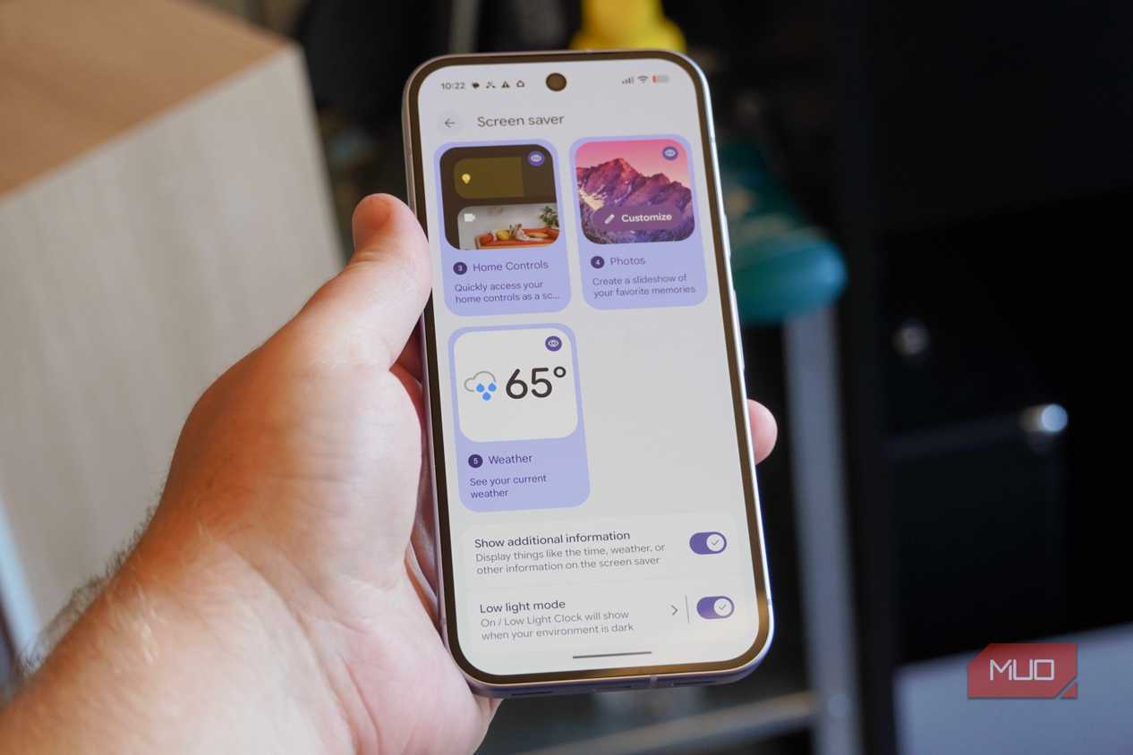 Screen saver on the Google Pixel 11.