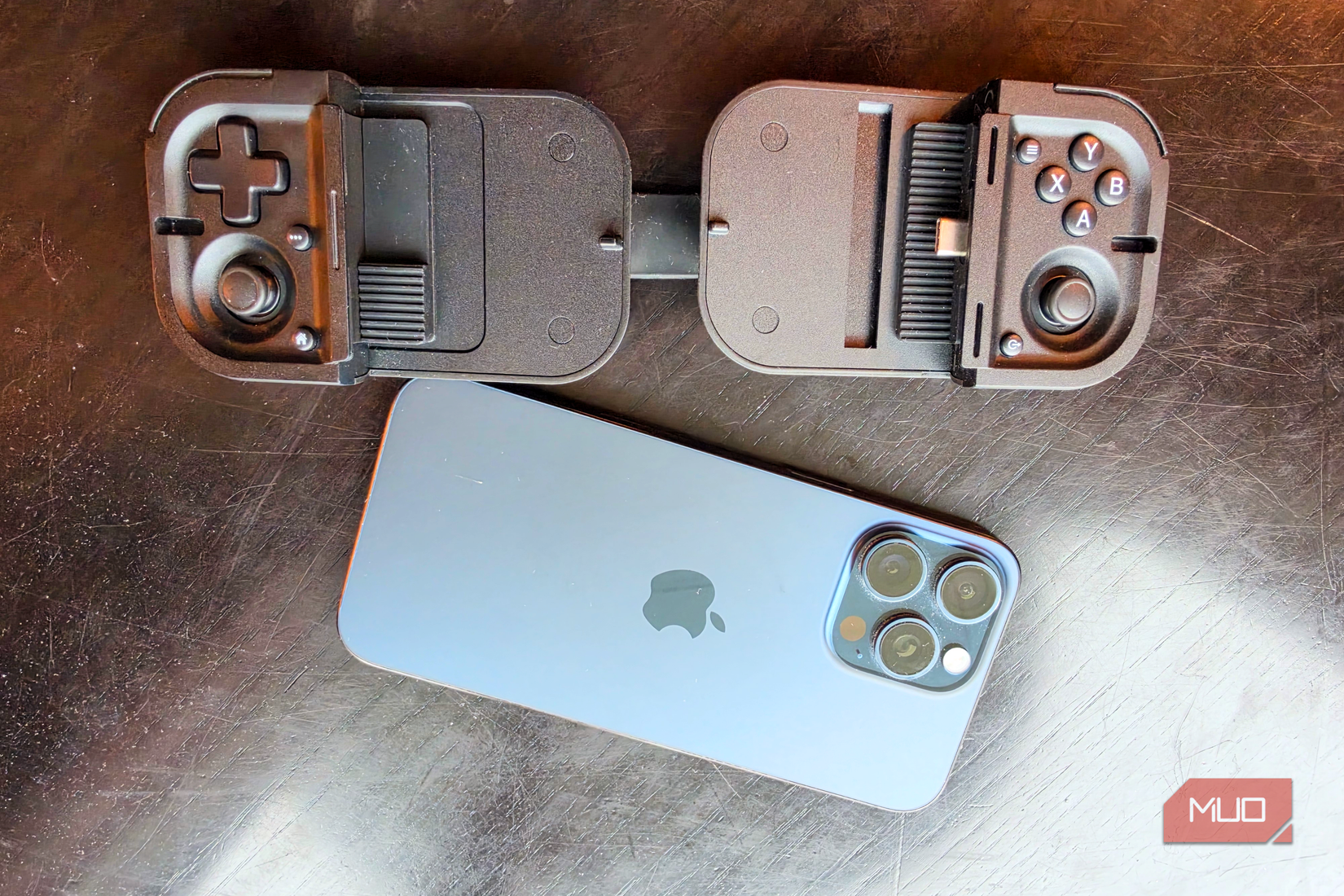prio next to iphone