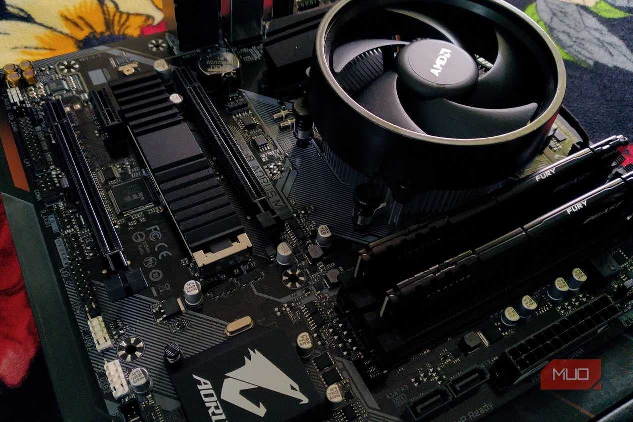 Почему видеокарта AMD Radeon RX 6600 остается актуальной в 2026 году Видеокарта AMD Radeon RX 6600 в составе тестового стенда