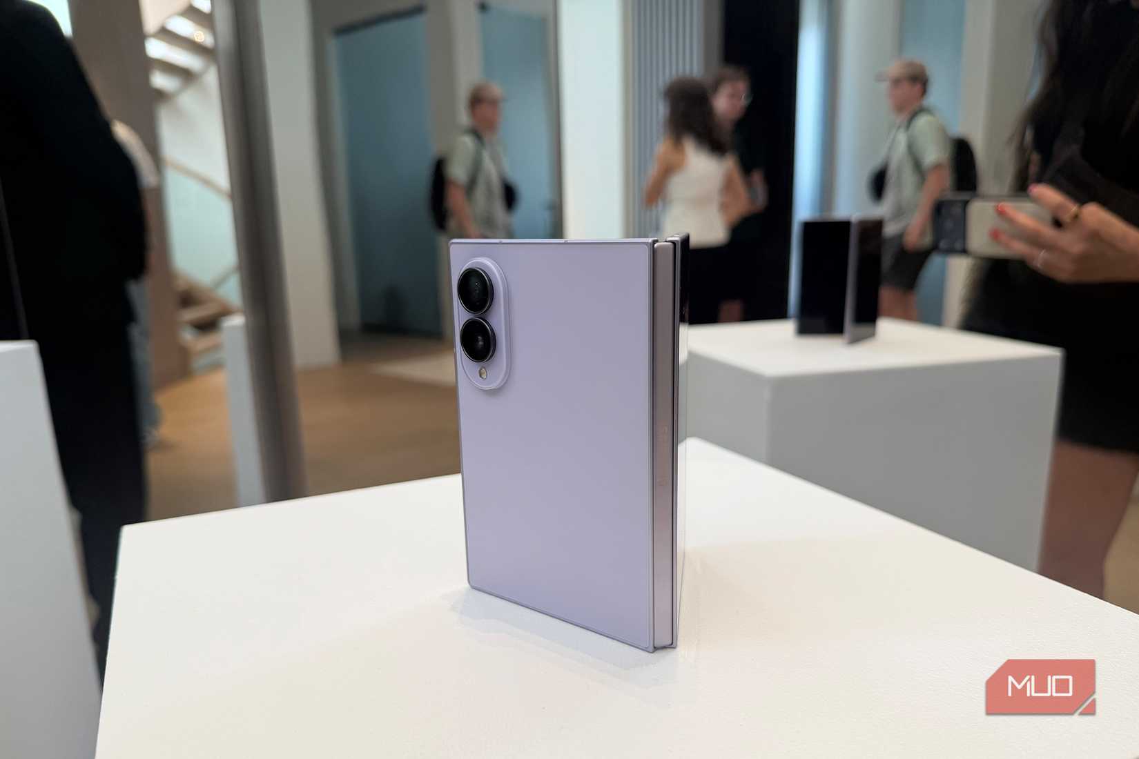 Samsung Galaxy Z Fold 8 против iPhone Duo — иллюстрация 8 к материалу Samsung Galaxy Z Fold 8 против iPhone Duo — иллюстрация 8 к материалу