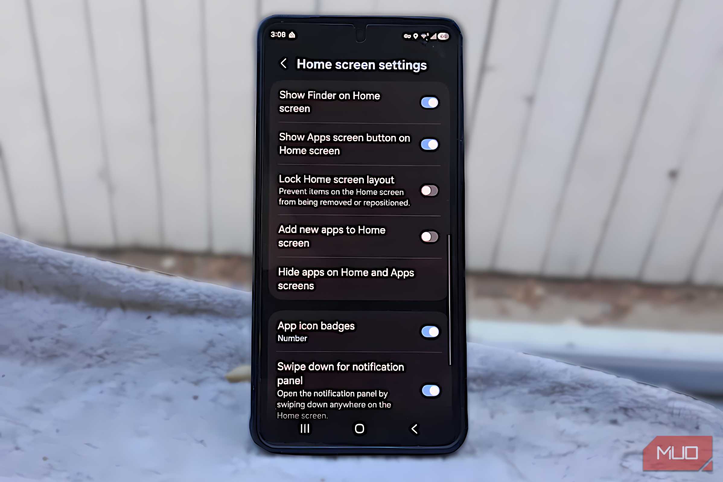Samsung Galaxy phone showing the Home screen setting to enable Show Finder on Home screen