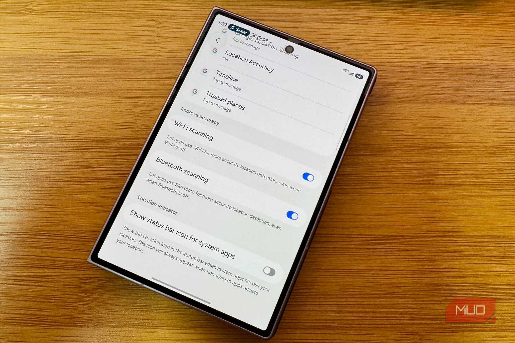 wifi and bluetooth toggles on