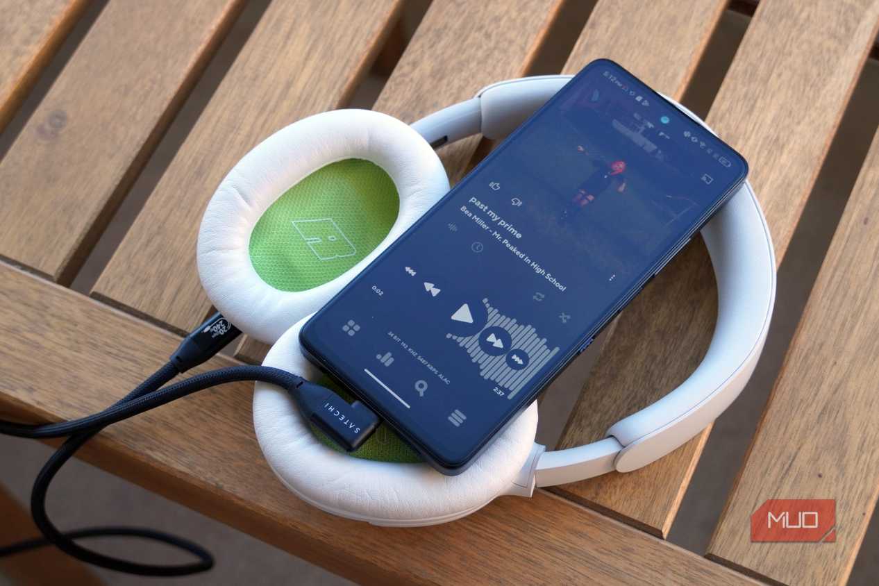 USB-C audio playback on an Android phone.