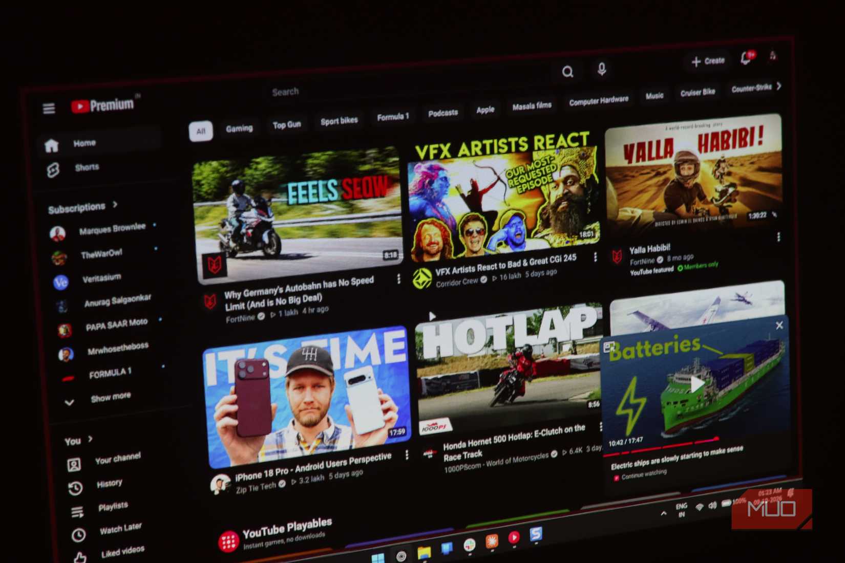 Aurzen ZIP Pro showing YouTube home page.