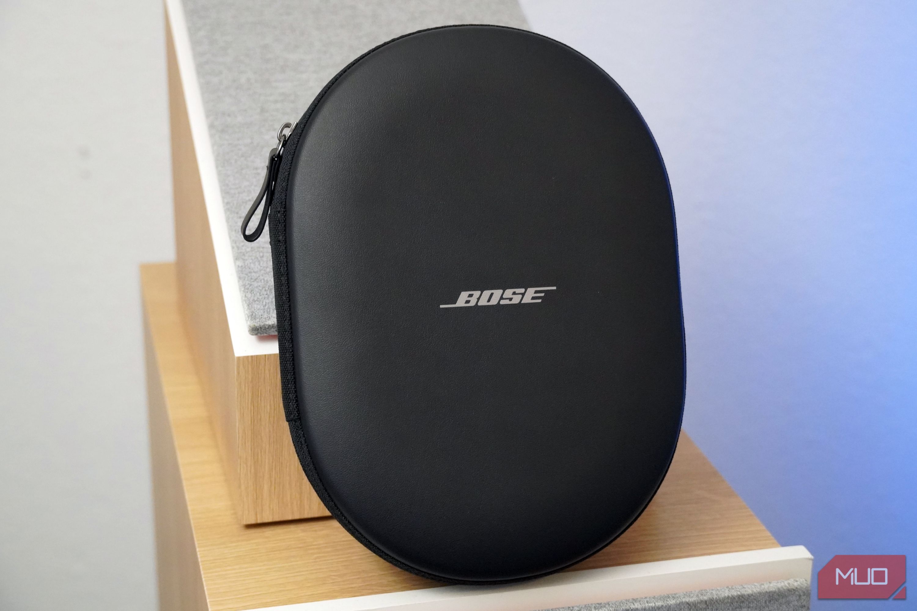 The Bose QuietComfort 2 headphones case in black.