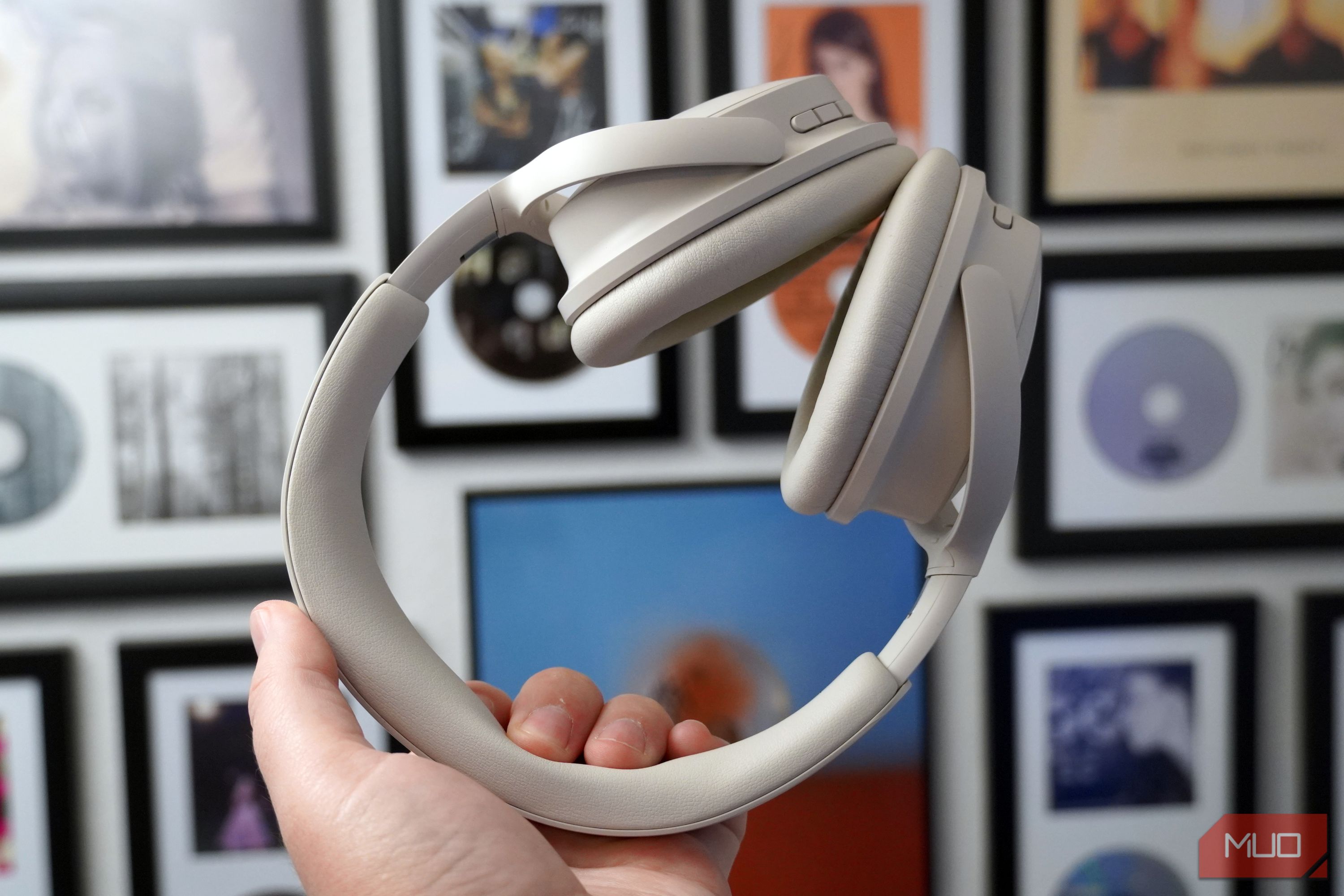 The Bose QuietComfort 2 headphones in white.