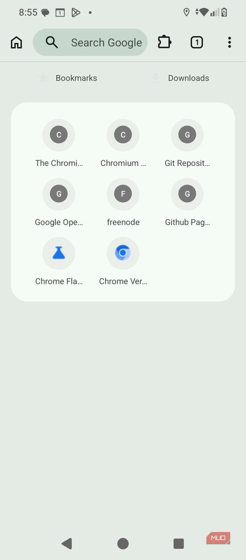 Cromite browser on Android showing its new tab page with Chromium and Chrome shortcuts