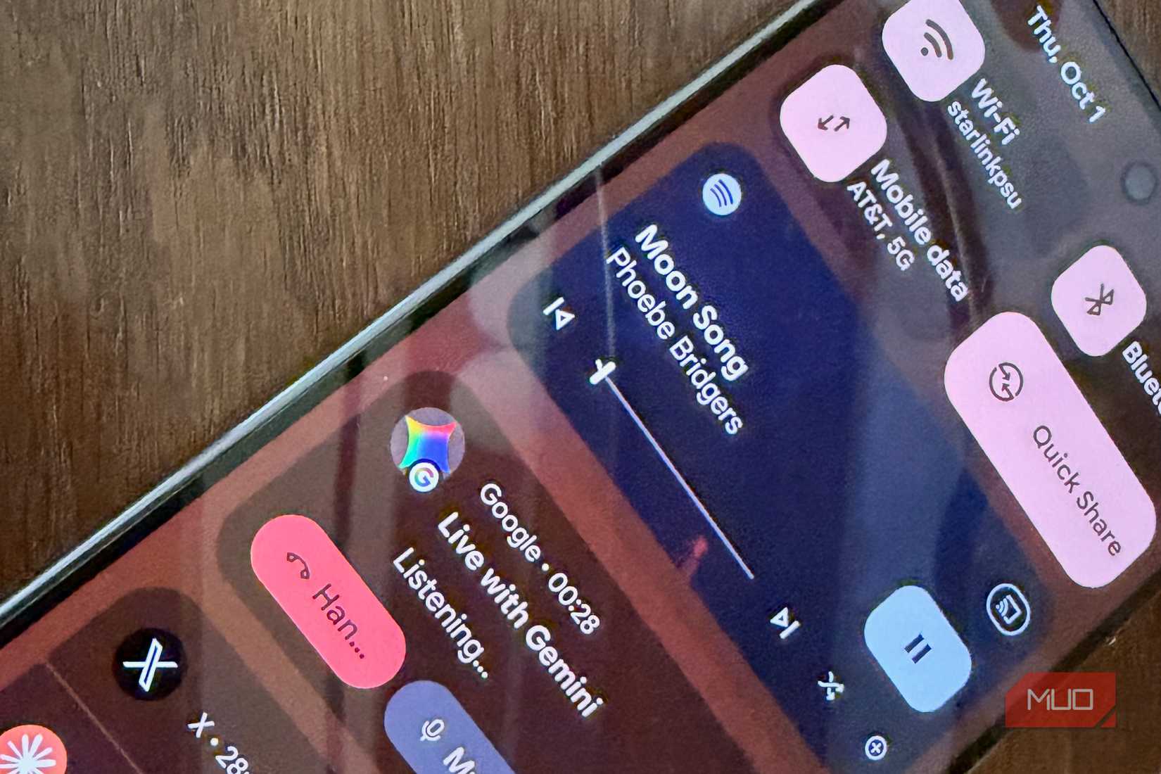 Google Gemini listening on a Pixel phone.