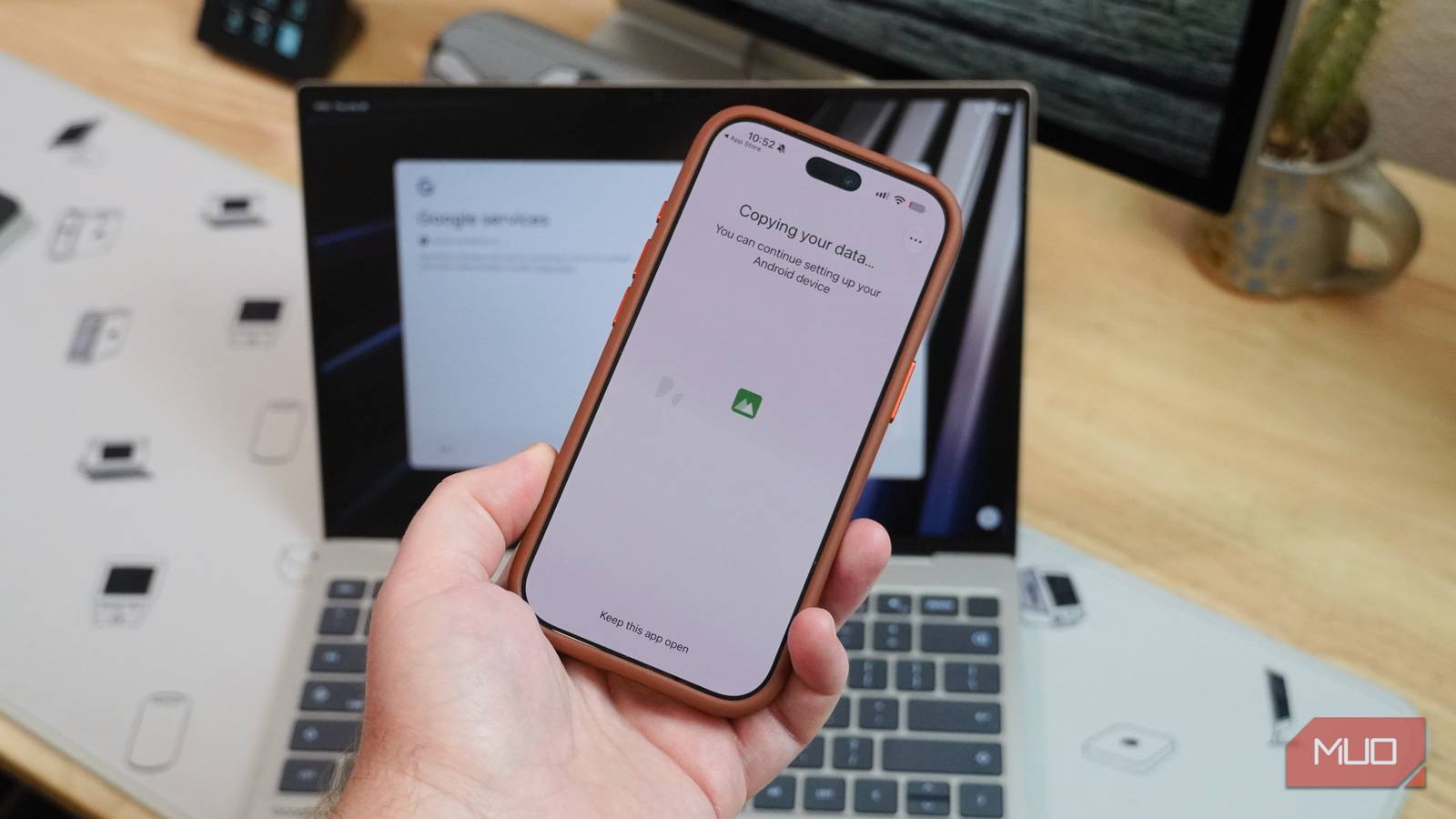 Использование iPhone с ноутбуком Googlebook: как работают вместе разные экосистемы Использование iPhone с ноутбуком Googlebook: как работают вместе разные экосистемы — изображение 10