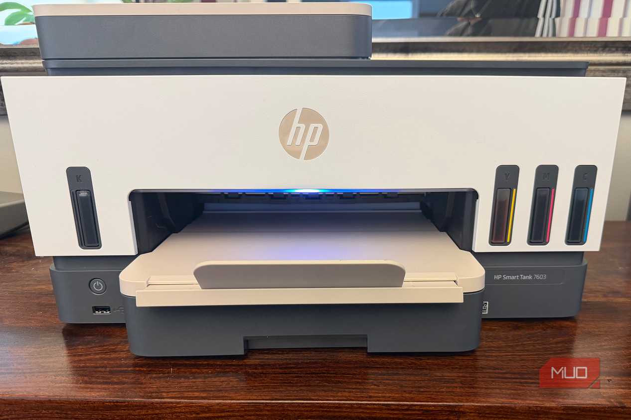 Преимущества принтеров с заправляемыми резервуарами вместо картриджей HP Smart Tank 7603 с резервуарами для чернил