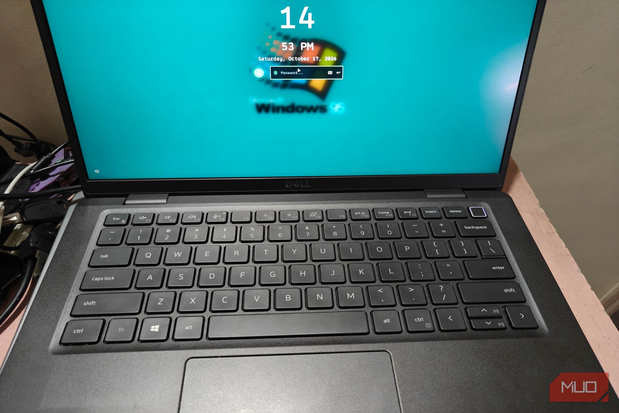 This OS isn't Linux, isn't Windows, it runs on any PC you have lying ...