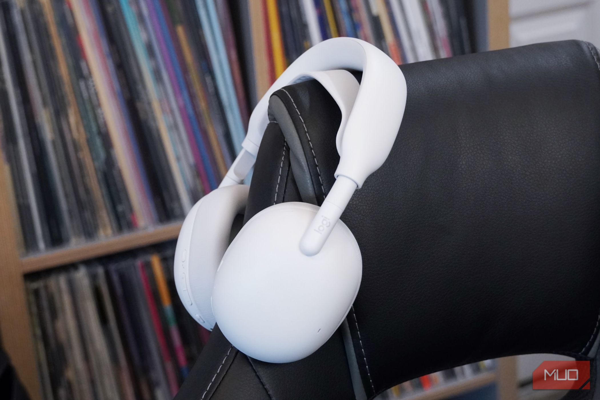 The Logitech Zone Vibe Pro headset in the off-white colorway.