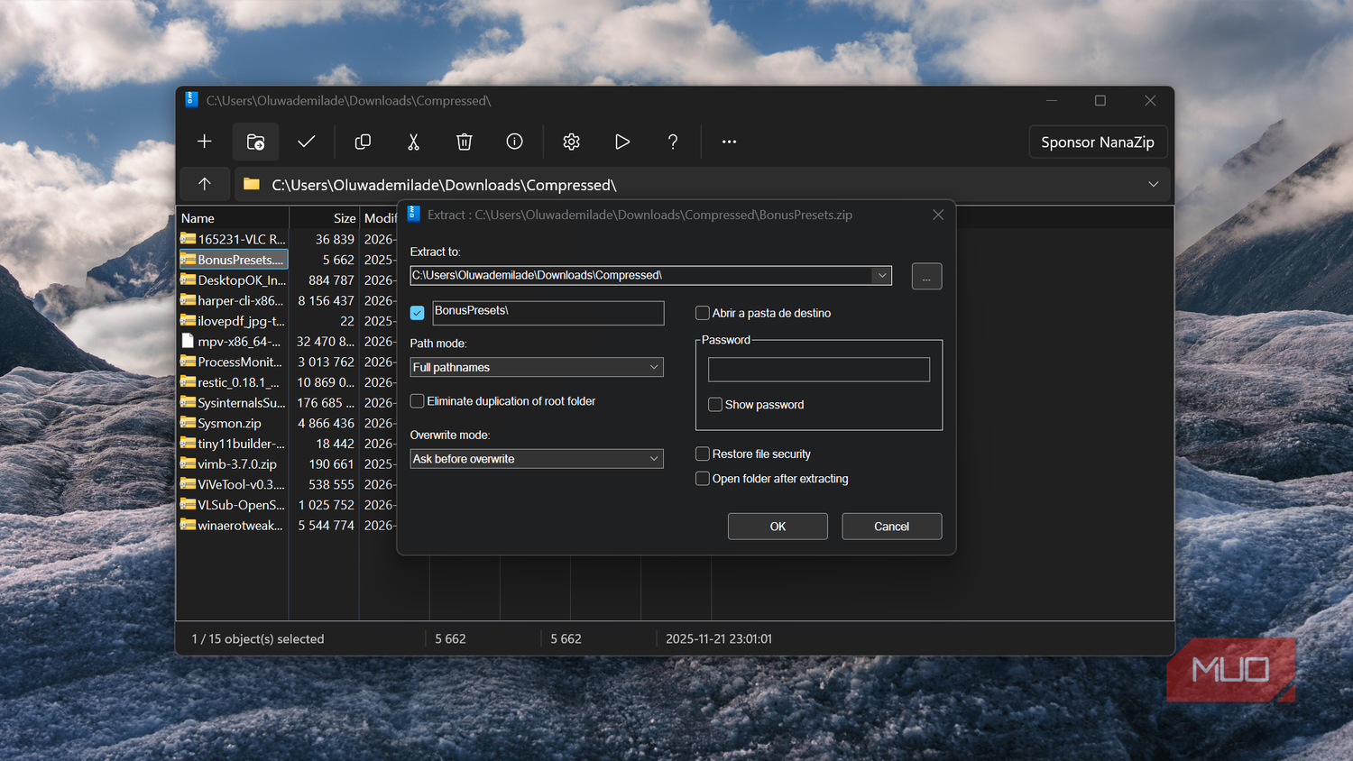 Nanazip extraction dialog open on desktop