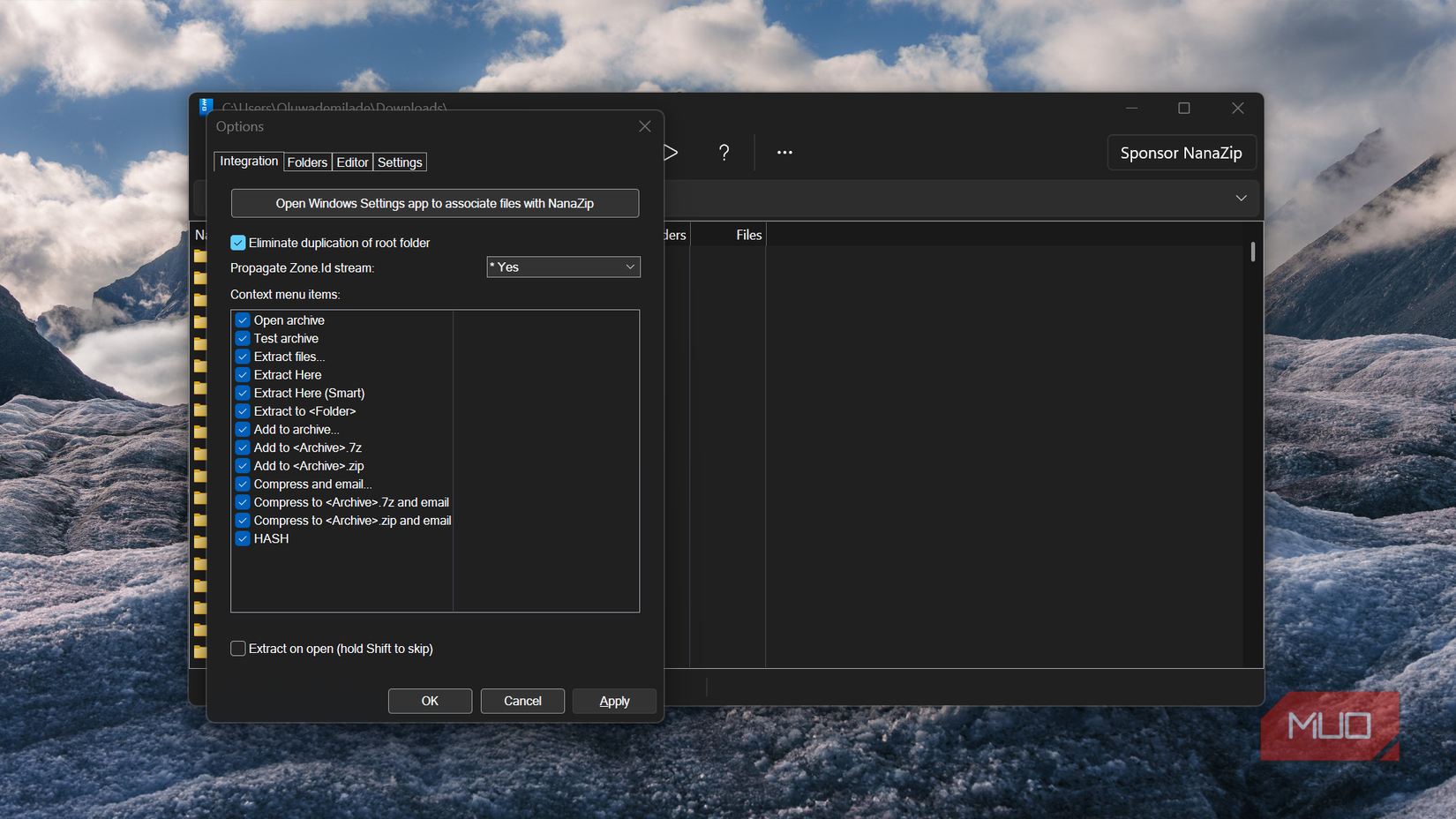 NanaZip options window with integration settings open.