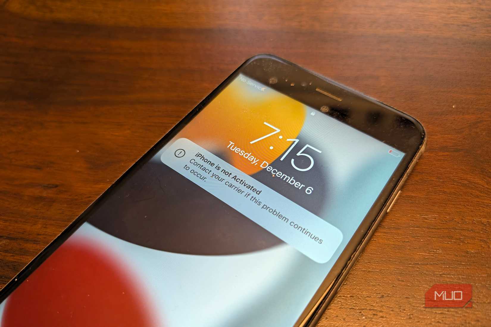 An old iPhone showing it isn't activated. 