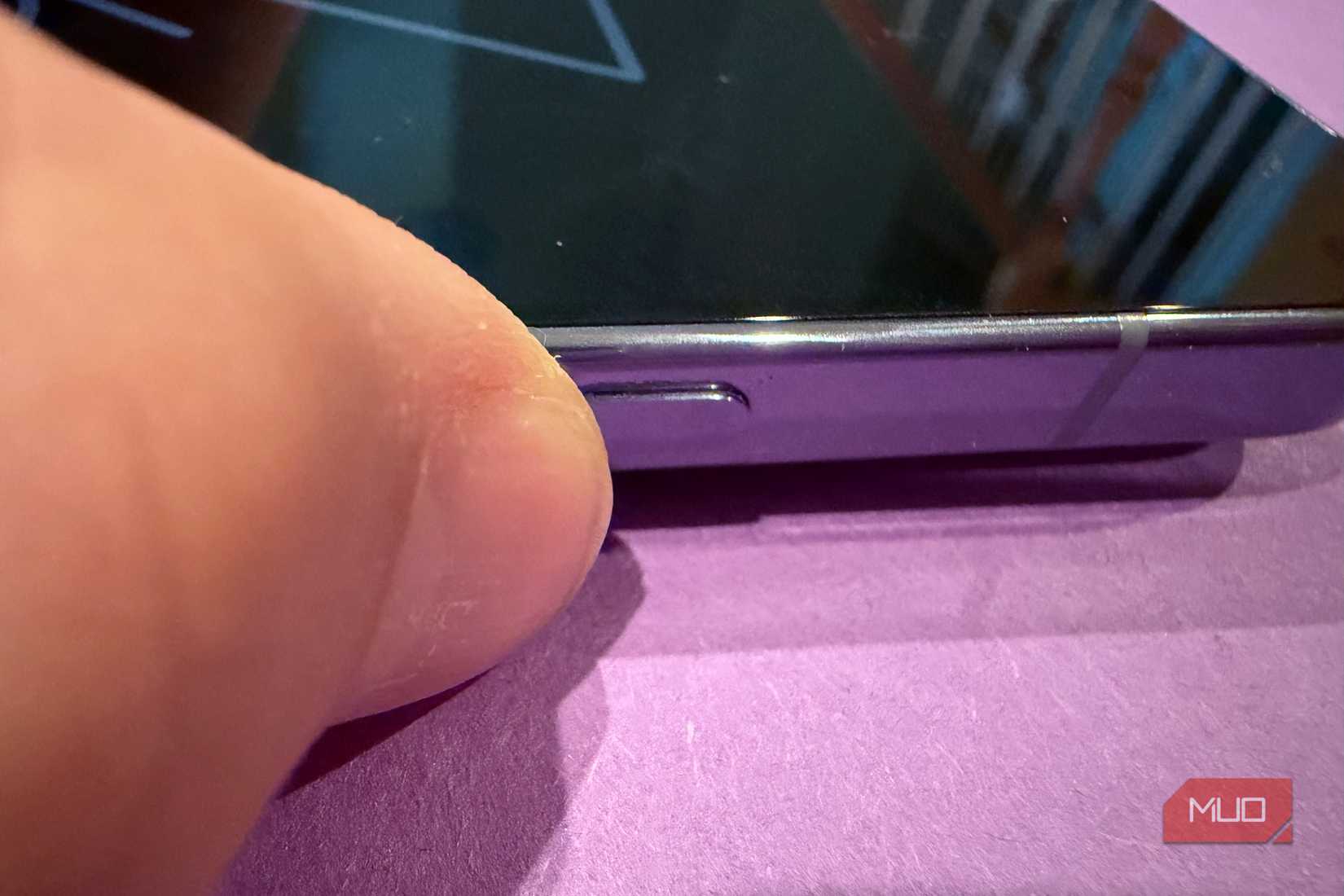 power button pixel 10 pro