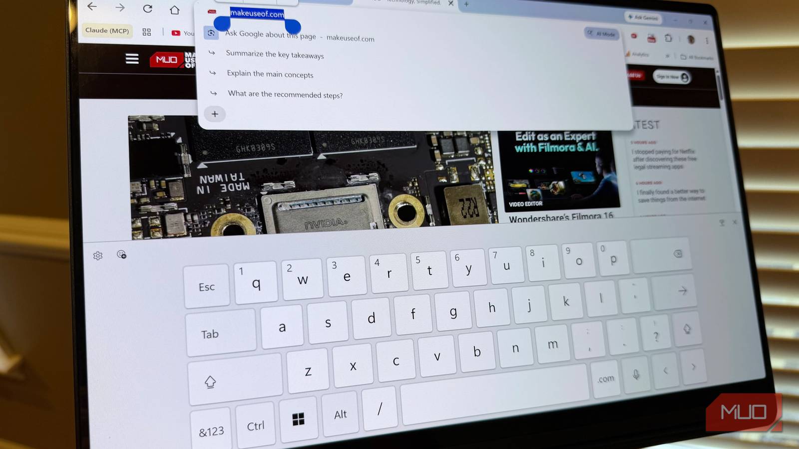I spent a month with Lenovo's latest 2-in-1 laptop, and now I get why almost nobody makes these anymore