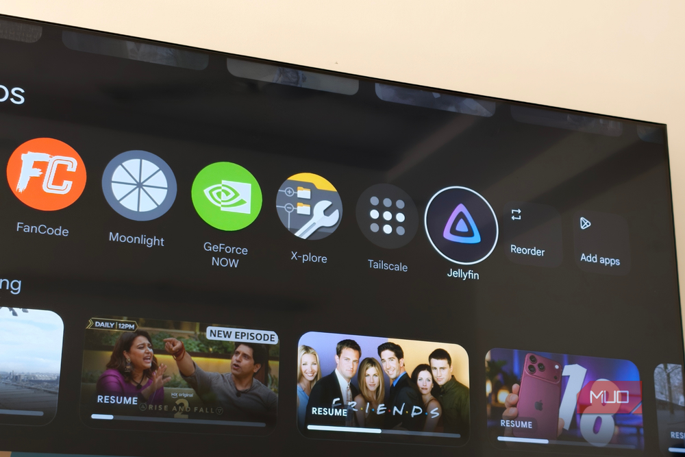 Приложение Tailscale и Jellyfin на Google TV
