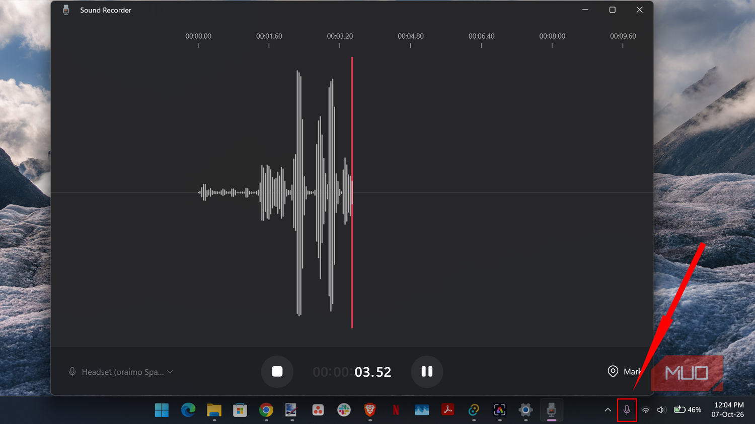 Windows sound recorder app showing audio waveform